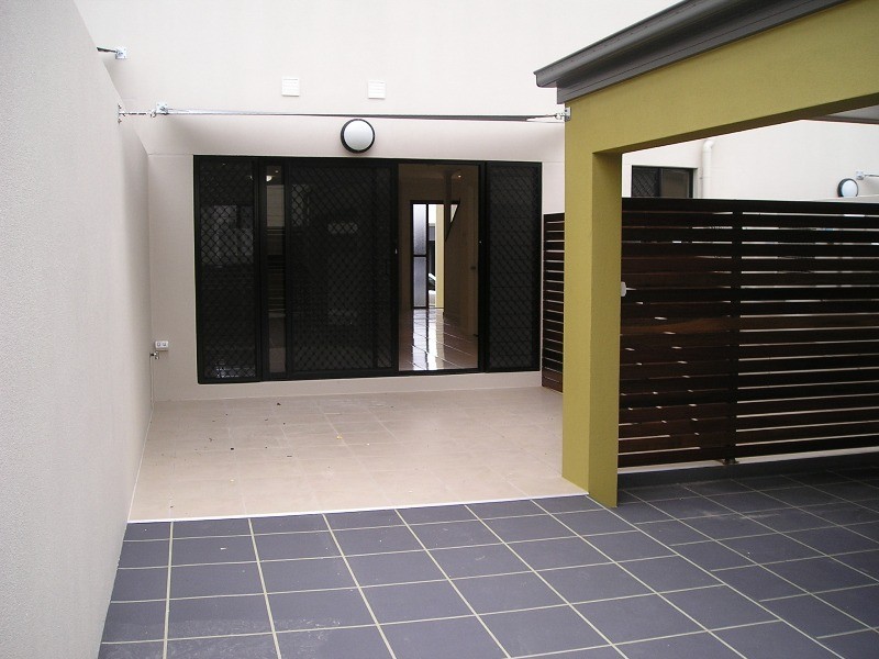 35 Paddington Terrace, Douglas QLD 4814