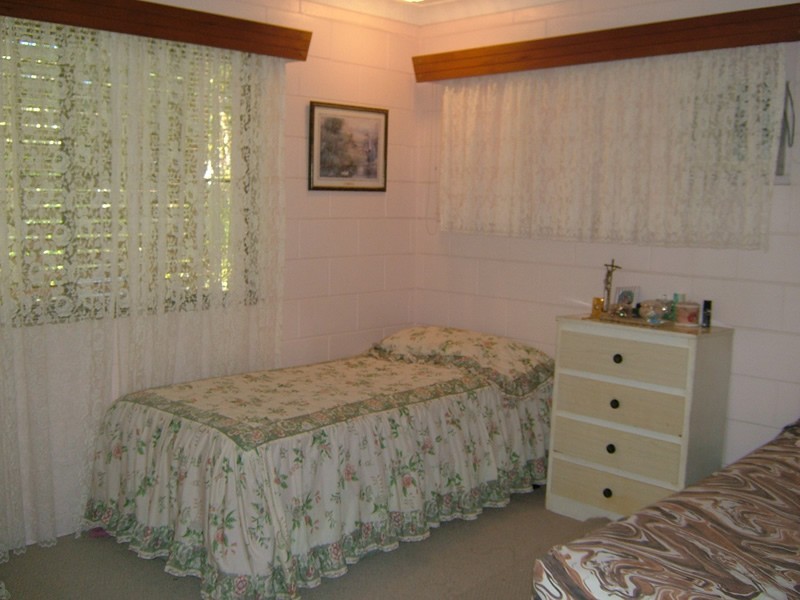 36 Clarendon Street, Hyde Park QLD 4812