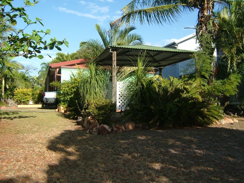 36 Clarendon Street, Hyde Park QLD 4812