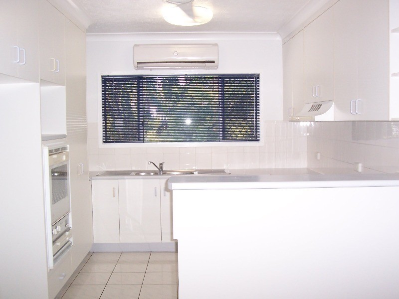 3/8 Regent Street, Hyde Park QLD 4812