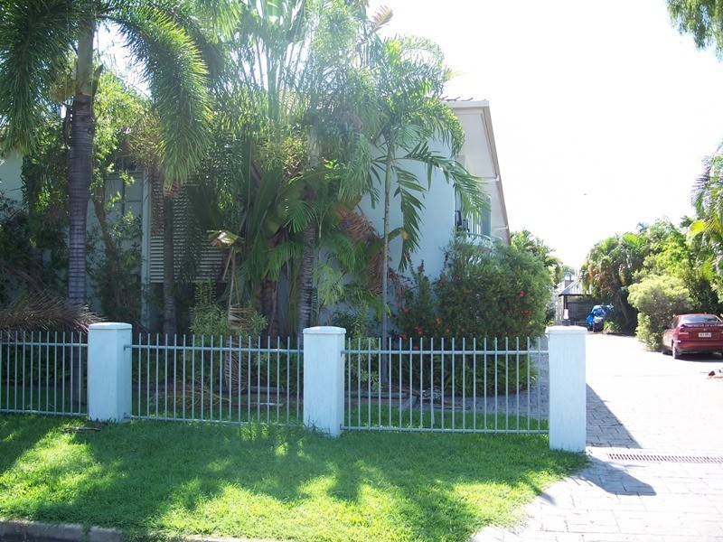 3/8 Regent Street, Hyde Park QLD 4812