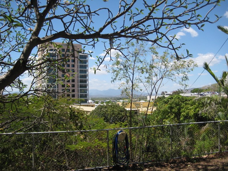 39 Hale Street, Townsville QLD 4810