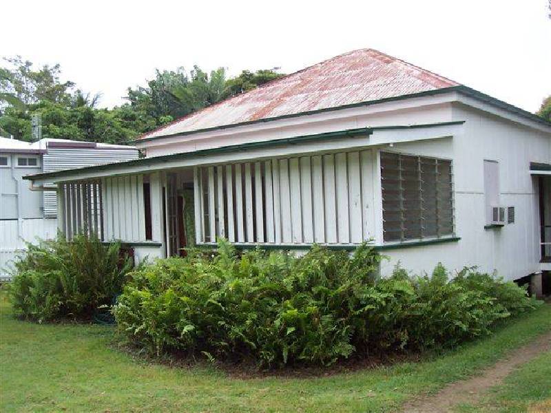 39 Warburton Street, North Ward QLD 4810