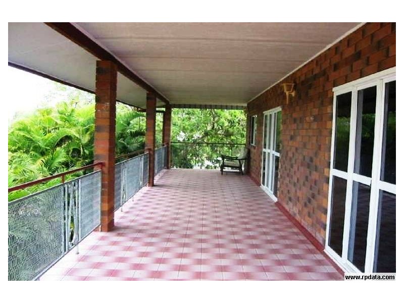 39 White  Street, Cardwell QLD 4849