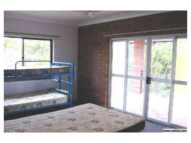 39 White  Street, Cardwell QLD 4849