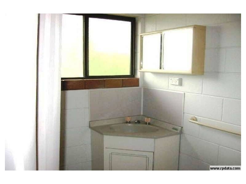 39 White  Street, Cardwell QLD 4849