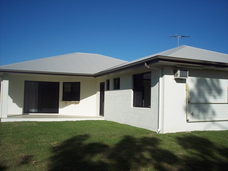 39 Woodwark Drive, Bushland Beach QLD 4818