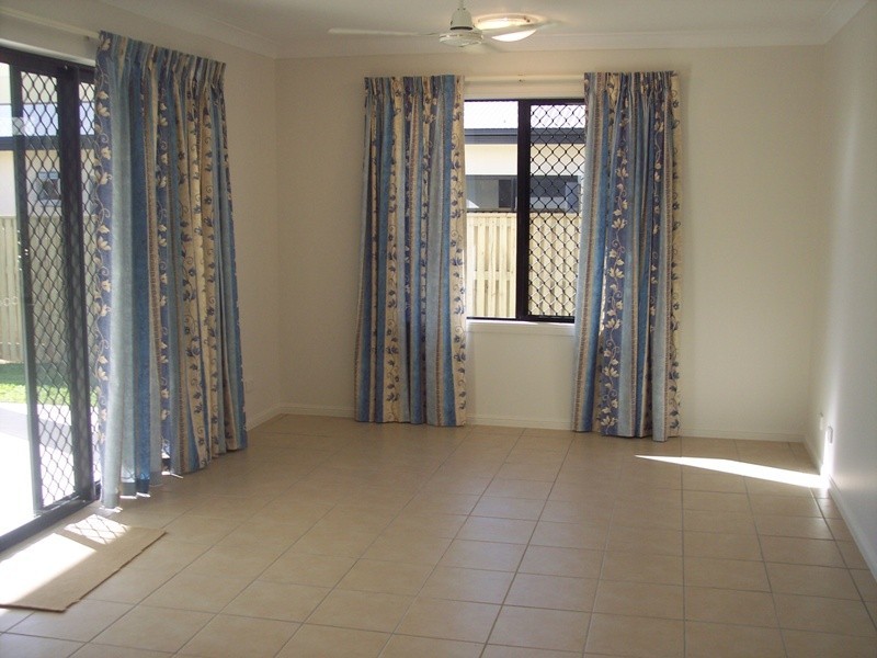 39 Woodwark Drive, Bushland Beach QLD 4818