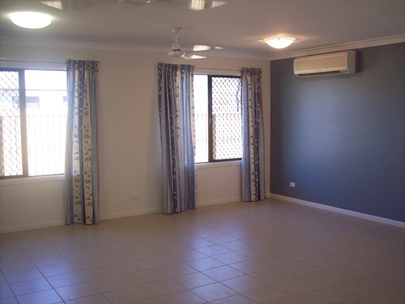 39 Woodwark Drive, Bushland Beach QLD 4818