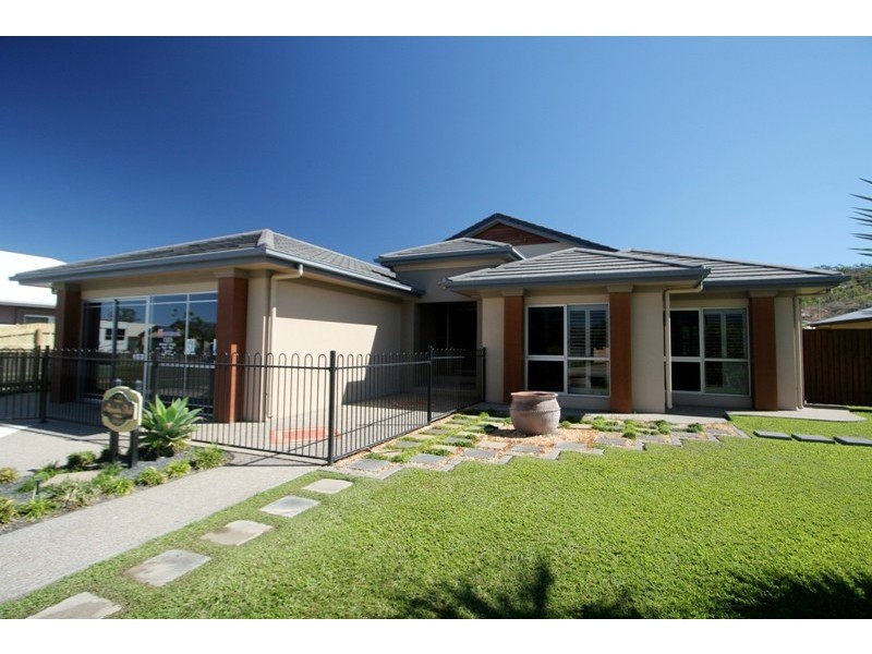 3 Bamboo Cr, Mount Louisa QLD 4814