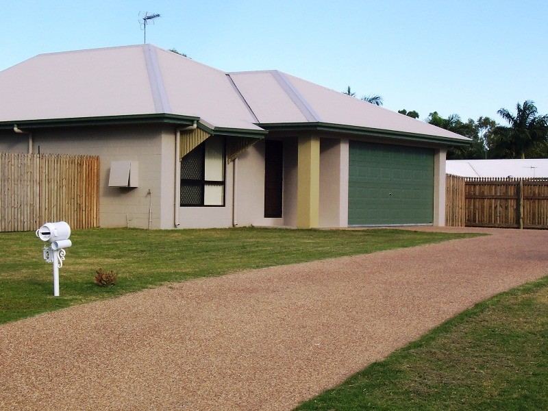 3 Chancellor Court, Kelso QLD 4815