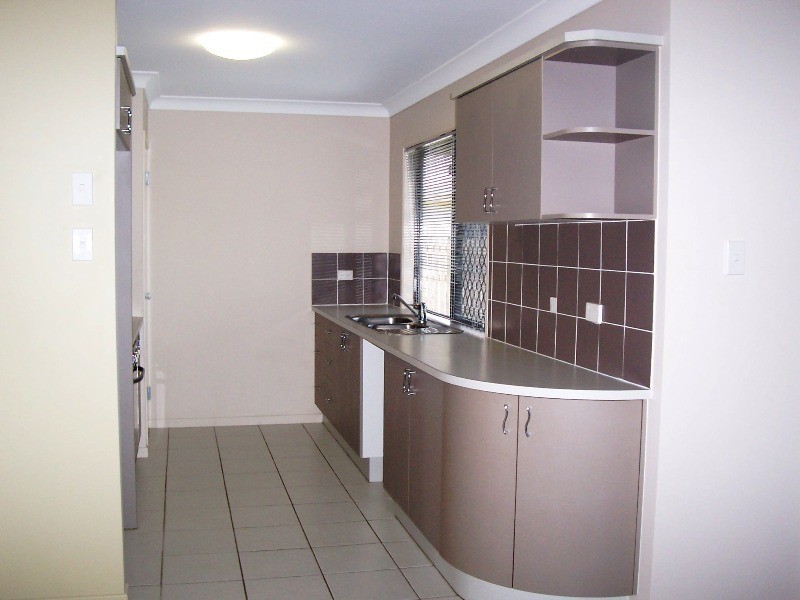 3 Chancellor Court, Kelso QLD 4815