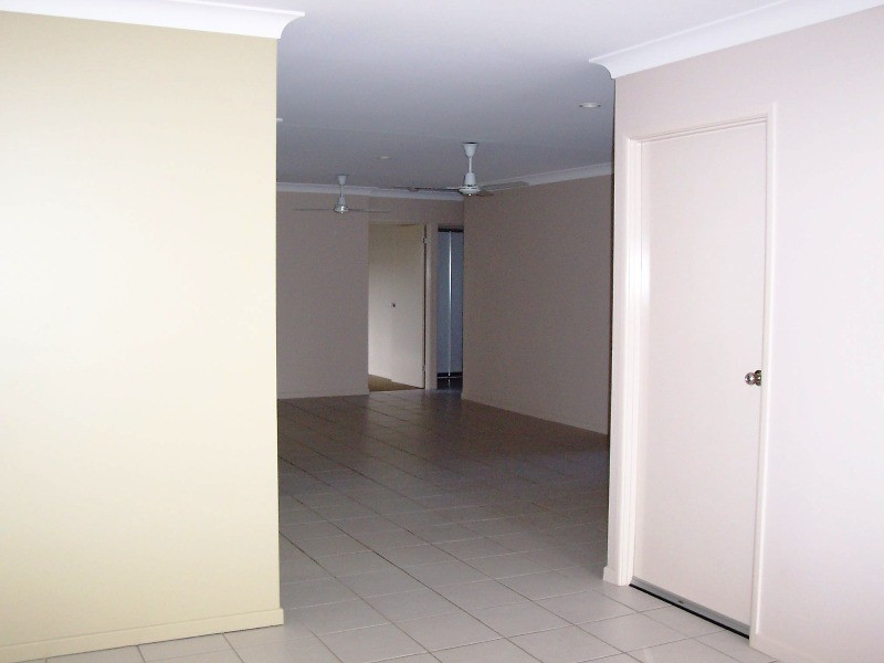 3 Chancellor Court, Kelso QLD 4815