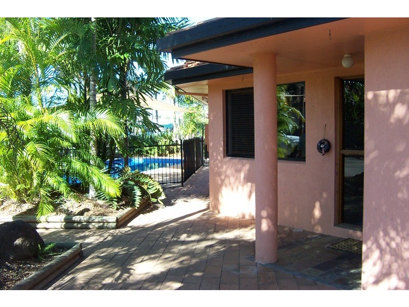 3 Fig Court, Bushland Beach QLD 4818