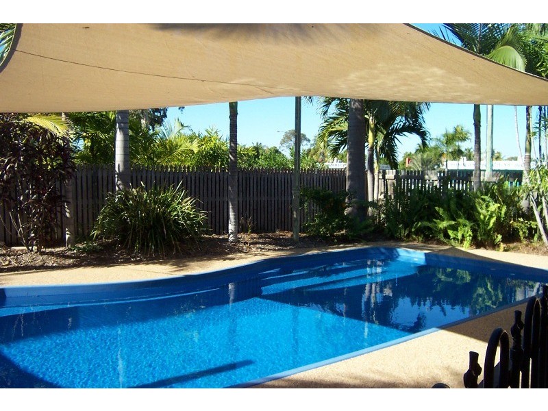 3 Fig Court, Bushland Beach QLD 4818