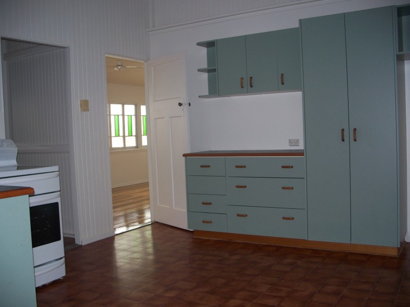 3 John Street, West End QLD 4810