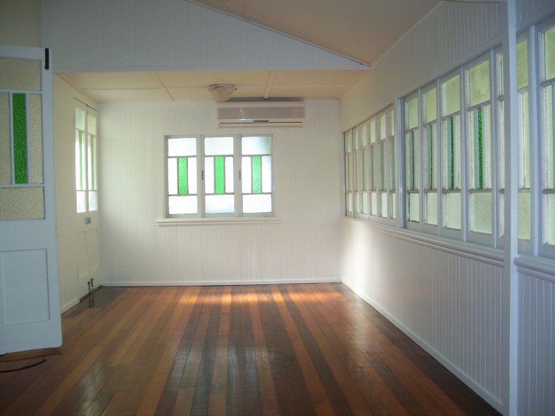 3 John Street, West End QLD 4810