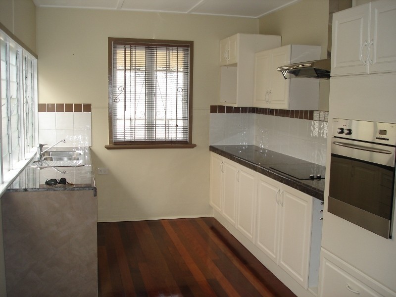 3 Plant Street, West End QLD 4810