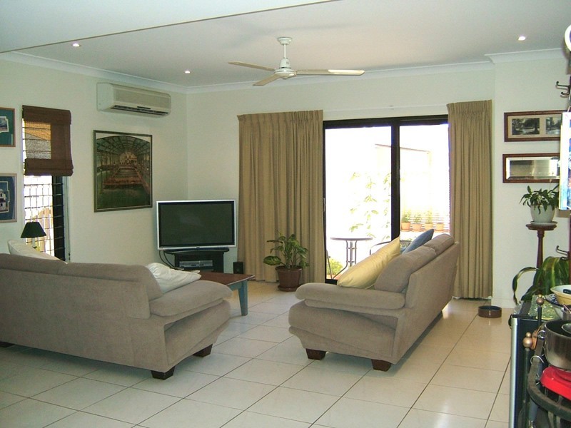 4/80 Cook Street, Townsville QLD 4810