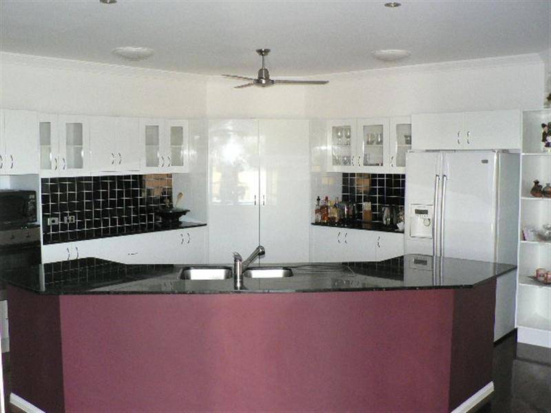 40 Waterview Drive, Bushland Beach QLD 4818