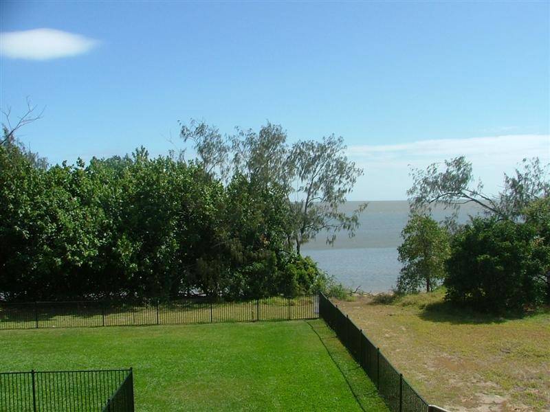 40 Waterview Drive, Bushland Beach QLD 4818