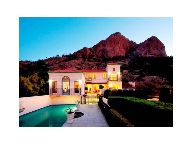 42 Stanton Terrace, North Ward QLD 4810