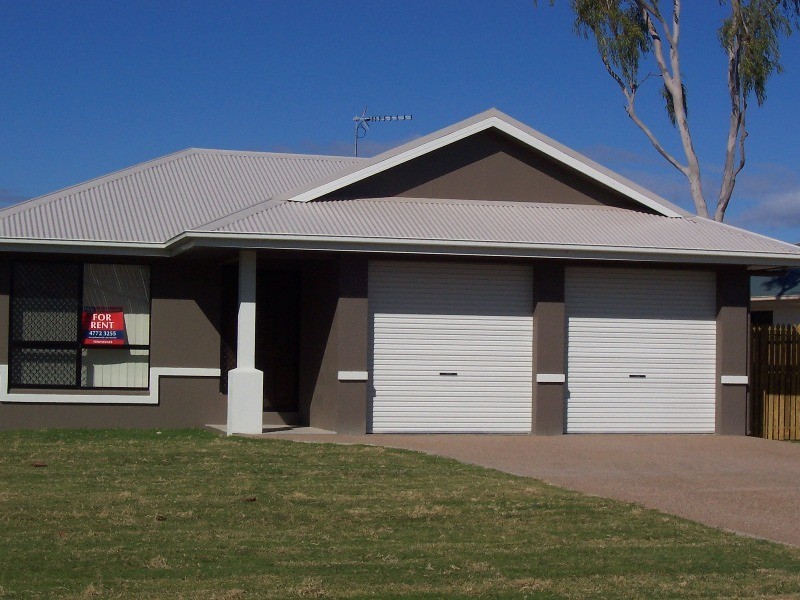 4 Janelle Street, Kelso QLD 4815