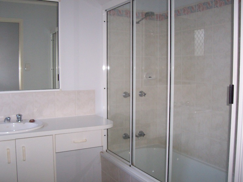 4/13 Lamington Road, West End QLD 4810