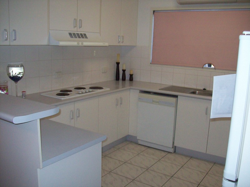 4/8 Regent Street, Hyde Park QLD 4812