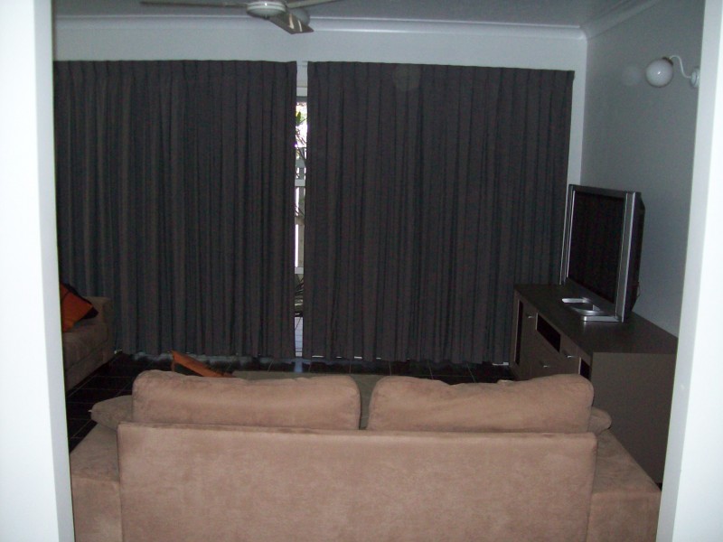 4/8 Regent Street, Hyde Park QLD 4812