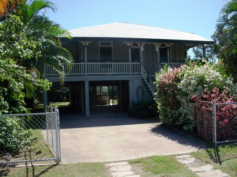 50 Eleventh Avenue, Railway Estate QLD 4810