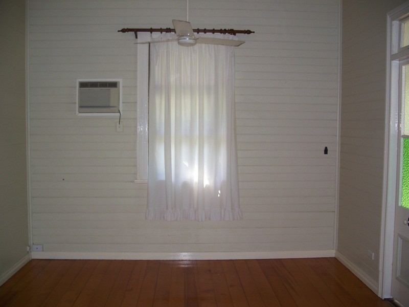 50 Eleventh Avenue, Railway Estate QLD 4810