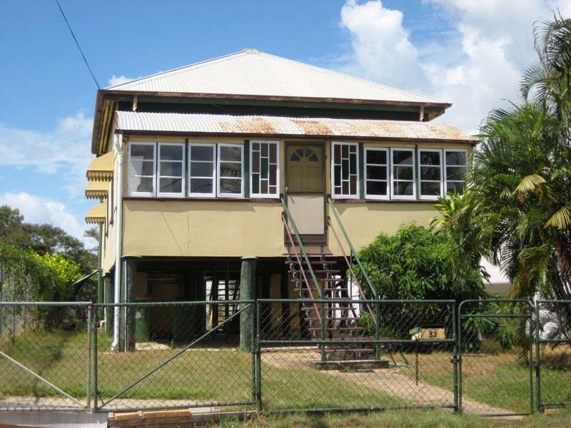 52 Tully Street, South Townsville QLD 4810