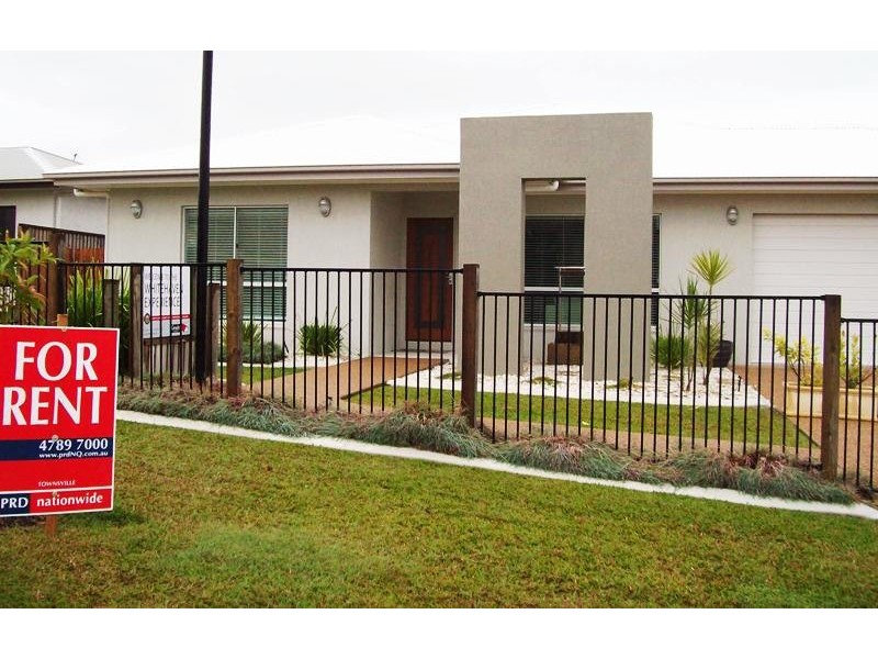 4 Hemple Street, Bushland Beach QLD 4818