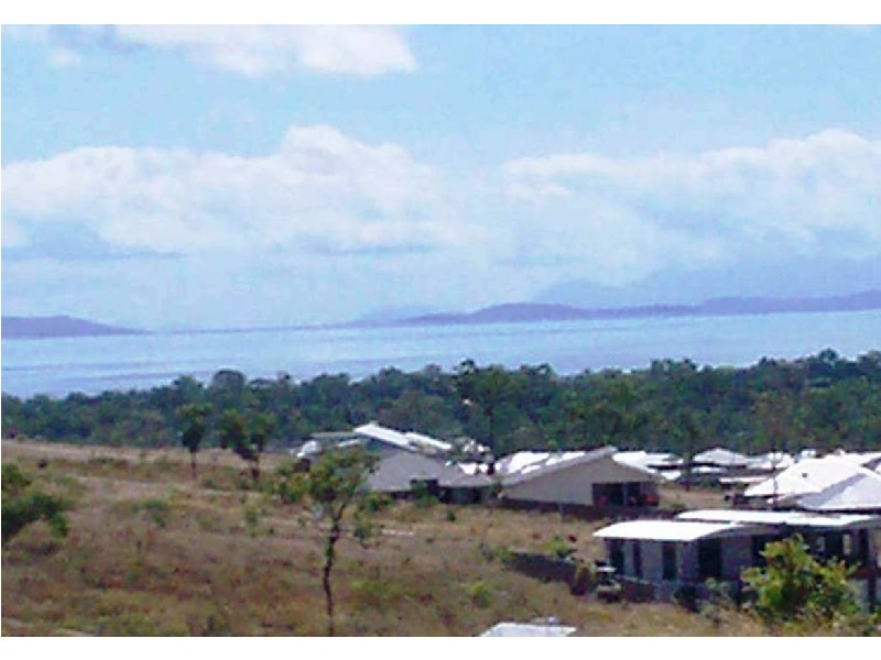 5 Olden Court, Bushland Beach QLD 4818