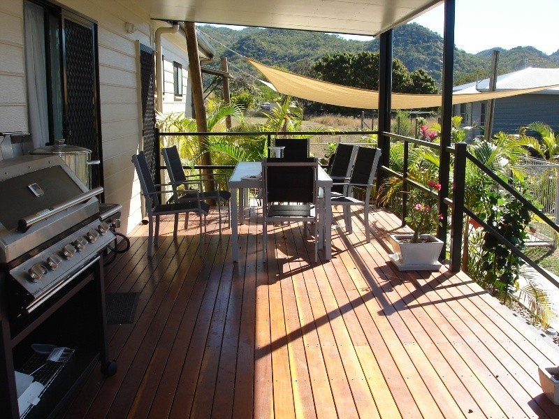 5 Pirie Street, Horseshoe Bay, Magnetic Island QLD 4819