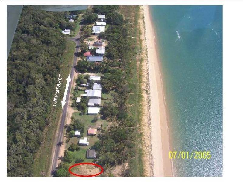 66 Luff Street, Hull Heads QLD 4854