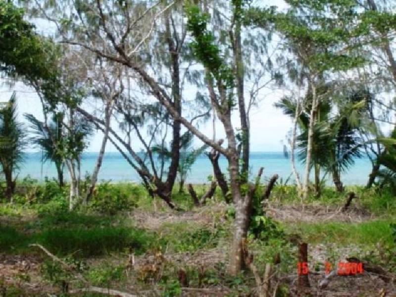 66 Luff Street, Hull Heads QLD 4854