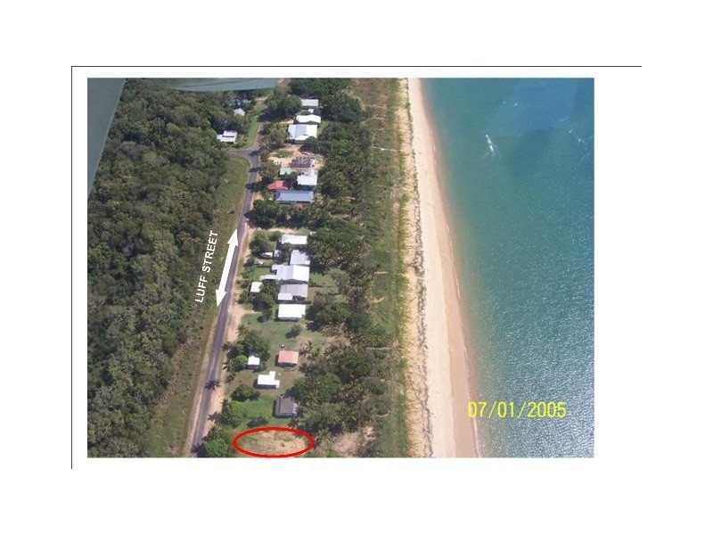 66 Luff Street, Hull Heads QLD 4854