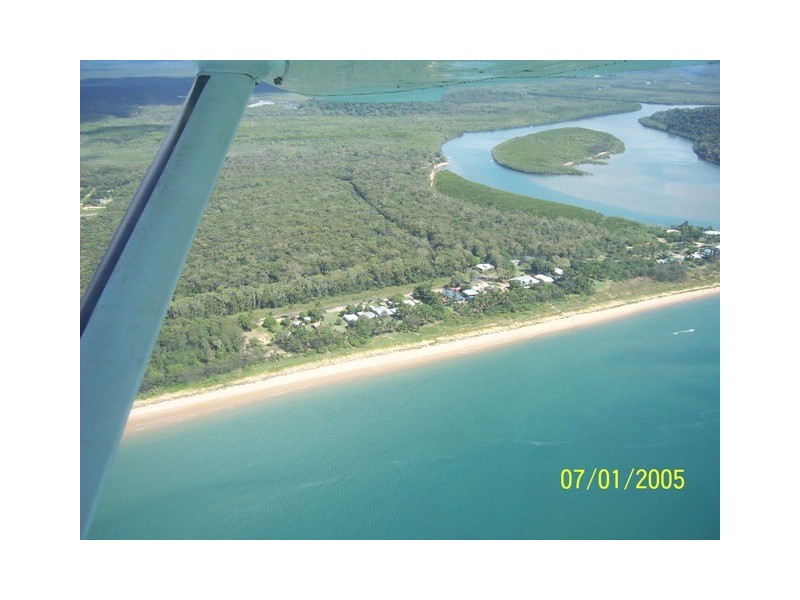 66 Luff Street, Hull Heads QLD 4854