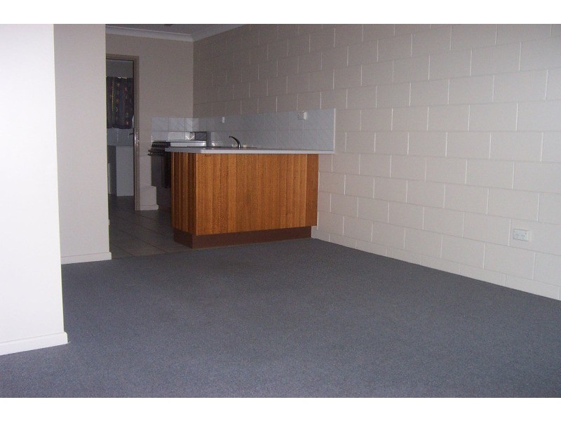 7/18-20 Crauford Street, West End QLD 4810