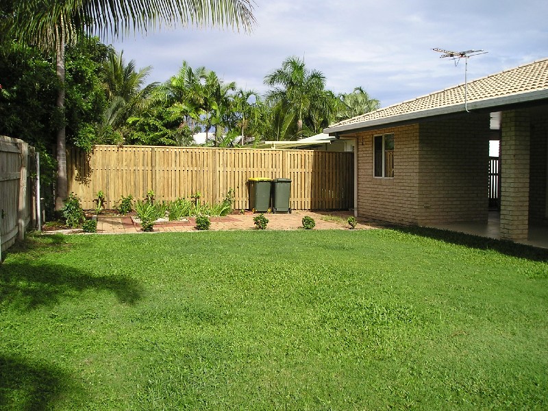 7 Joshua Court, Bushland Beach QLD 4818