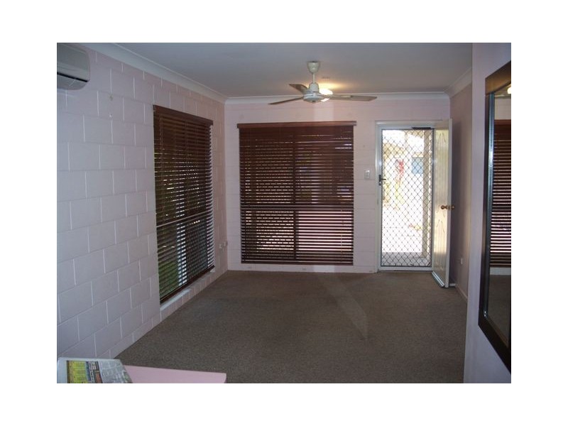 8/ 32-34 Henry Street, West End, Townsville QLD 4810