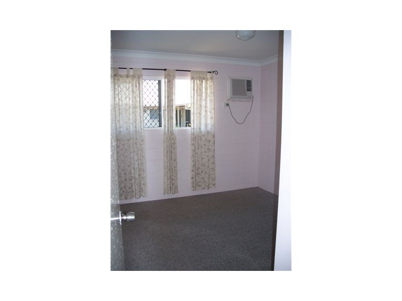 8/ 32-34 Henry Street, West End, Townsville QLD 4810