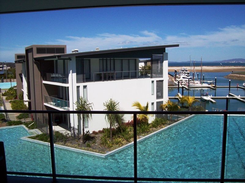 833 Blue on Blue, Magnetic Island QLD 4819