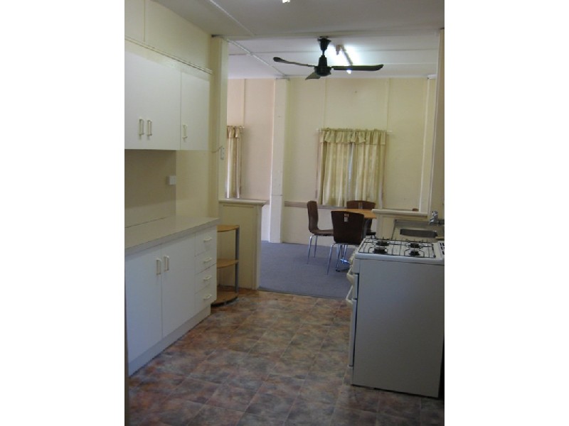 8 Old Common Road, Belgian Gardens QLD 4810