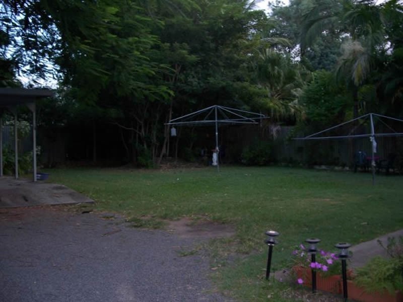 8 Old Common Road, Belgian Gardens QLD 4810