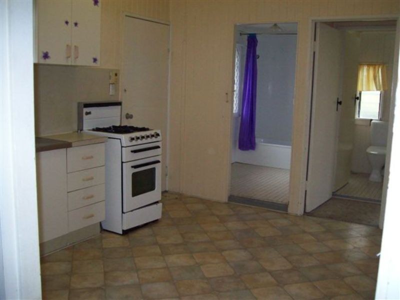 8 Old Common Road, Belgian Gardens QLD 4810