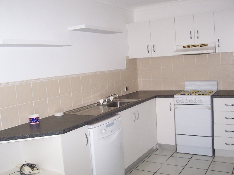 9/6 Hale Street, North Ward QLD 4810