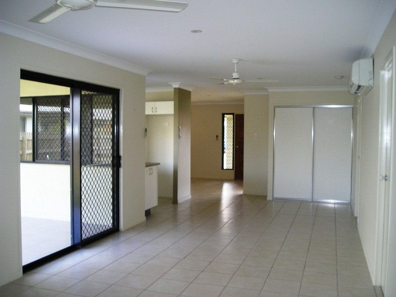 9 Beaconsfield Avenue, Kirwan QLD 4817